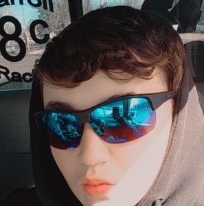 Meet your Posher, Quinton